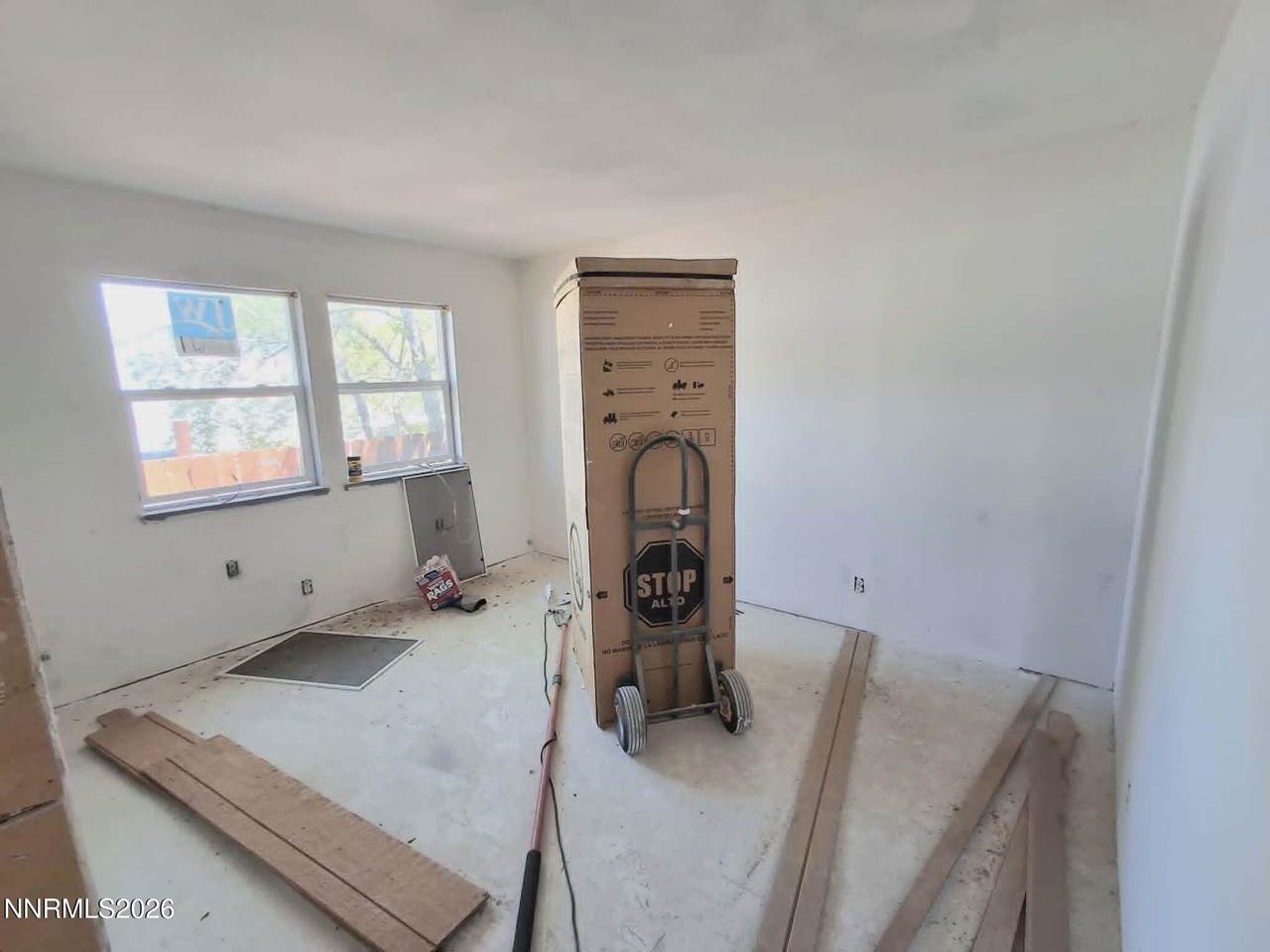 https://bt-photos.global.ssl.fastly.net/reno/1280_boomver_1_20260607193050480161000000-2.jpg