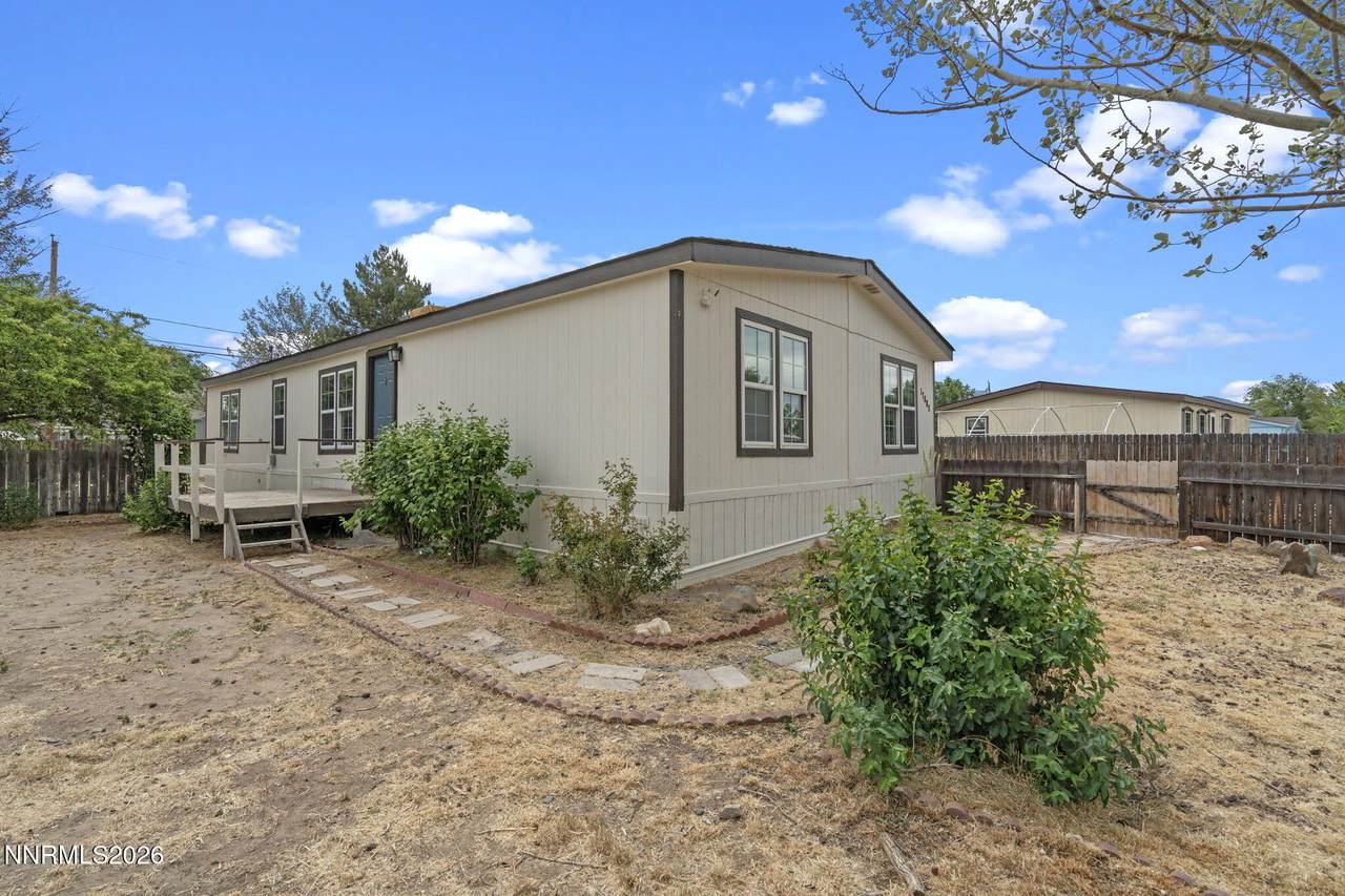 17880 Blackbird Drive - Photo 1