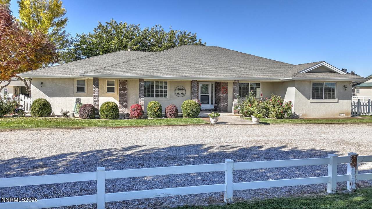 1972 Strasdin Lane - Photo 1