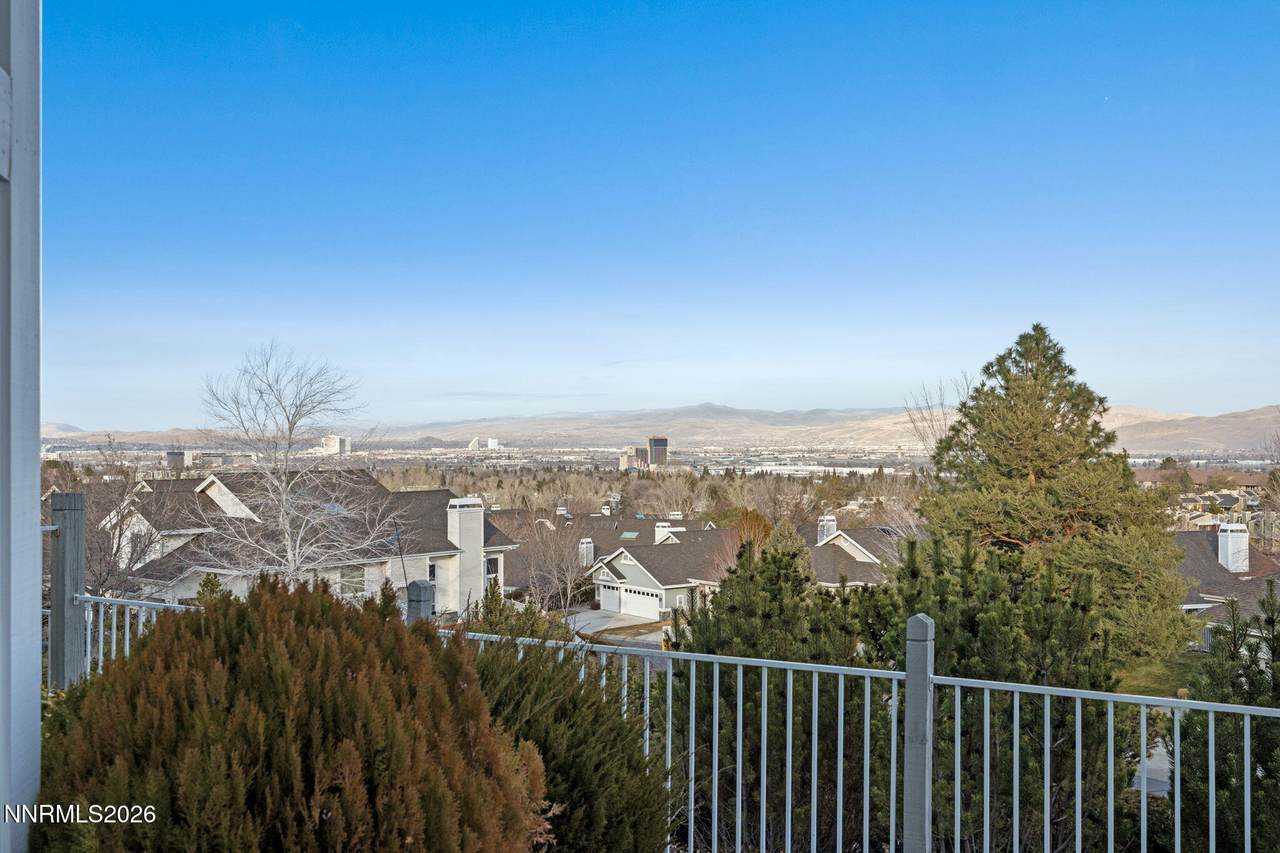 https://bt-photos.global.ssl.fastly.net/reno/1280_boomver_1_20260619144811742787000000-2.jpg