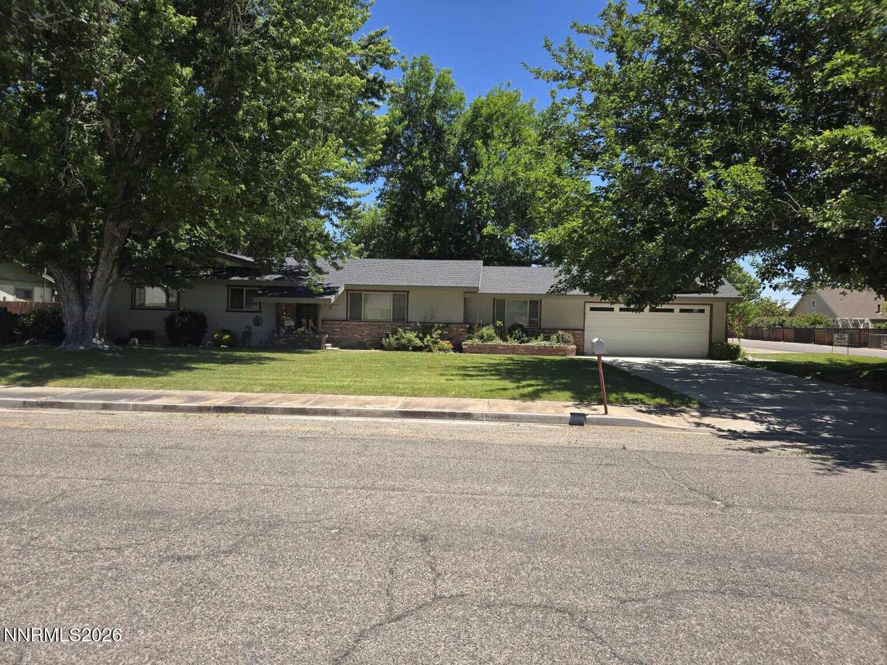 14 Willow Drive - Photo 1