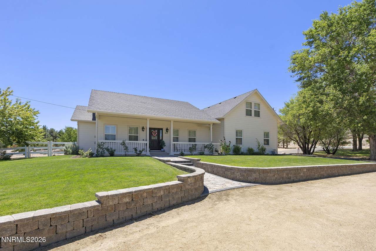 611 Rabe Way - Photo 1