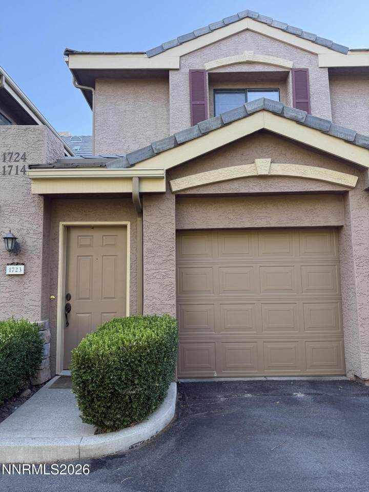 900 Meadows Parkway - Photo 1