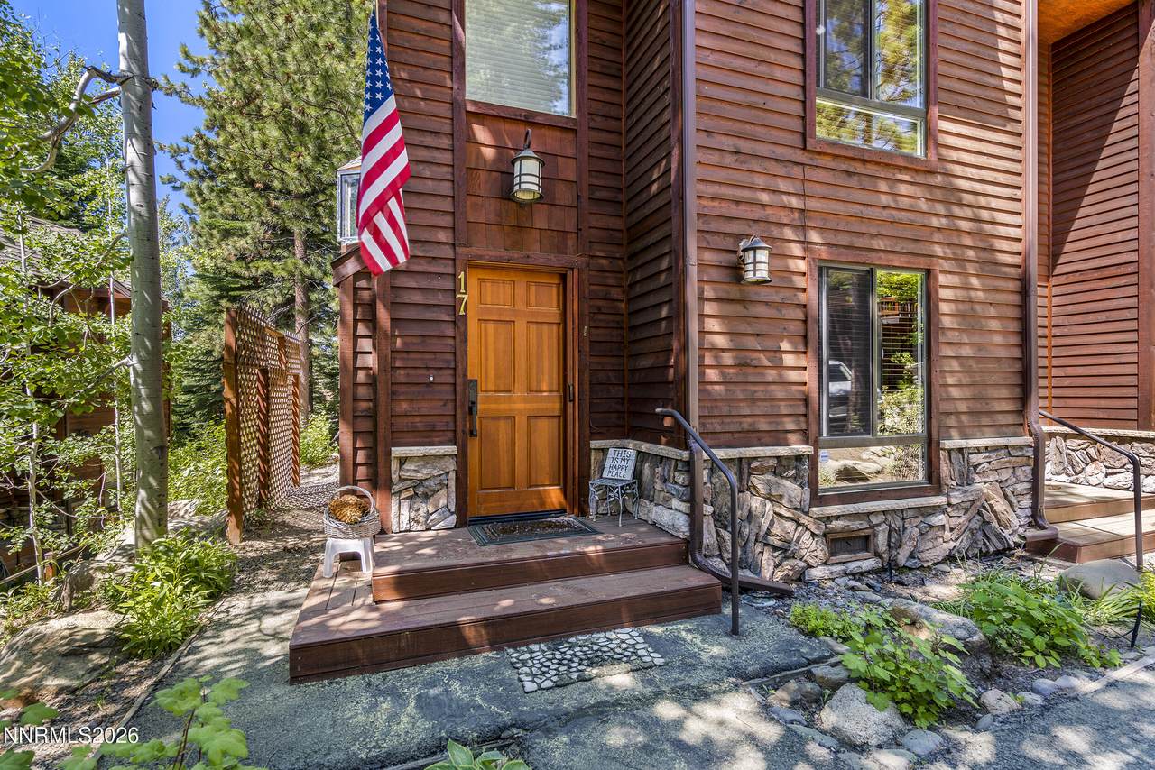 971 Fairway Boulevard - Photo 1