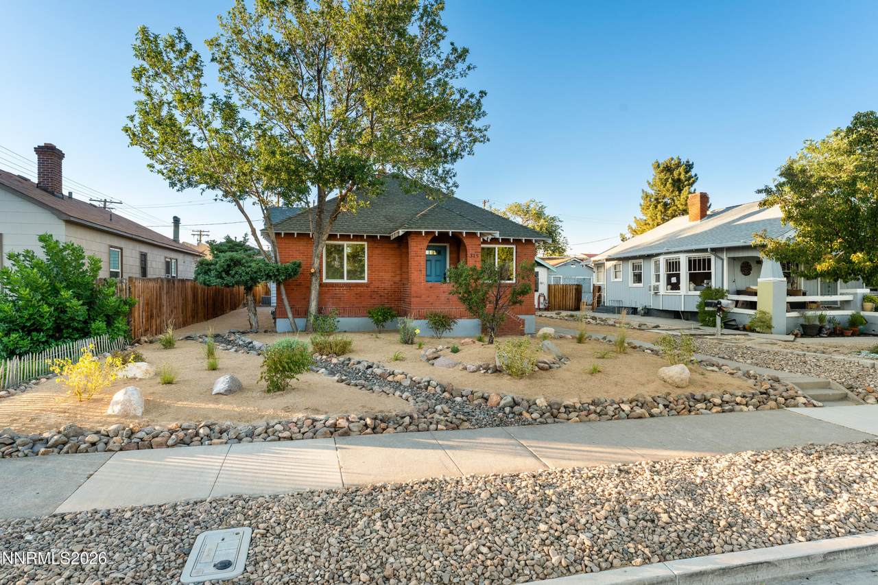 315 Crampton Street - Photo 1