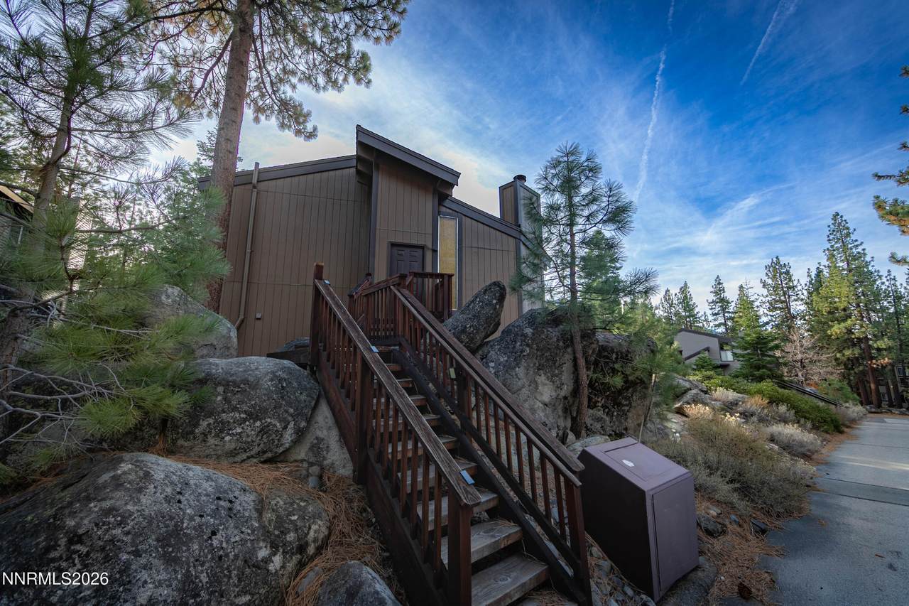 110 Spooner Lane - Photo 1