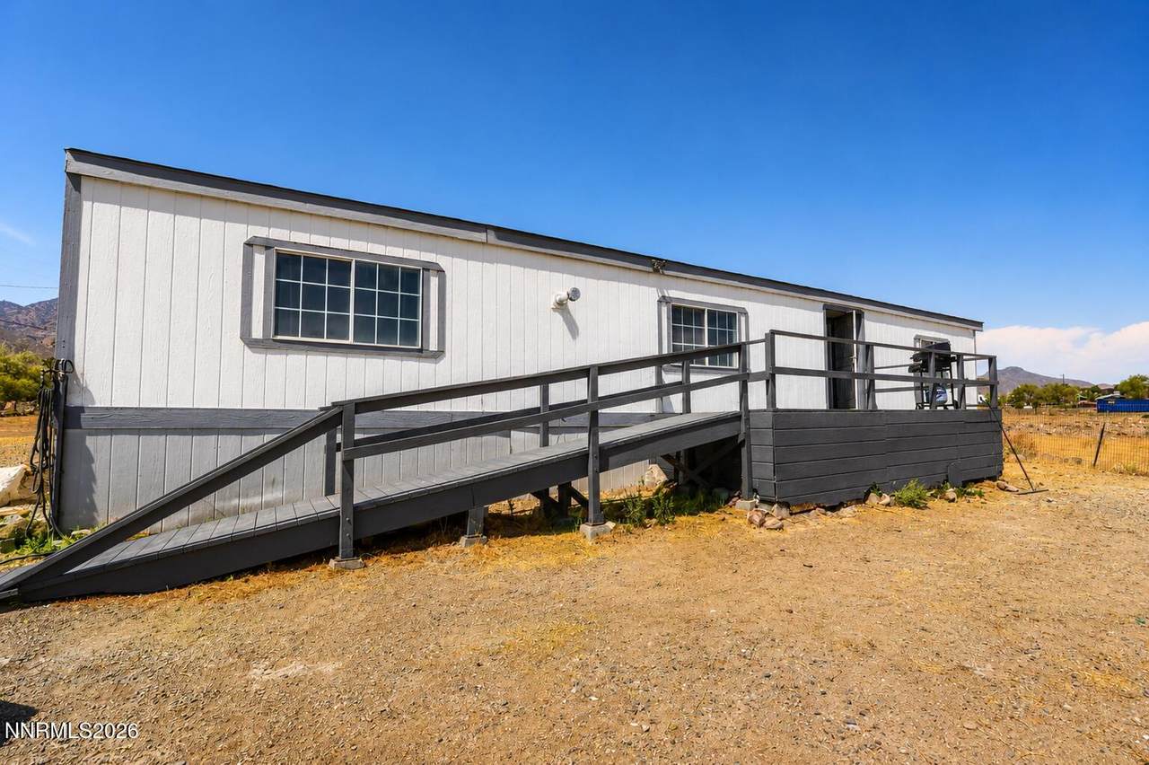 194 Julie Way - Photo 1