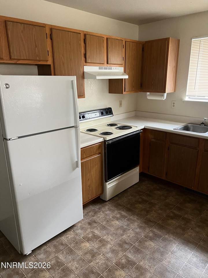 https://bt-photos.global.ssl.fastly.net/reno/1280_boomver_1_20260812203143295501000000-2.jpg