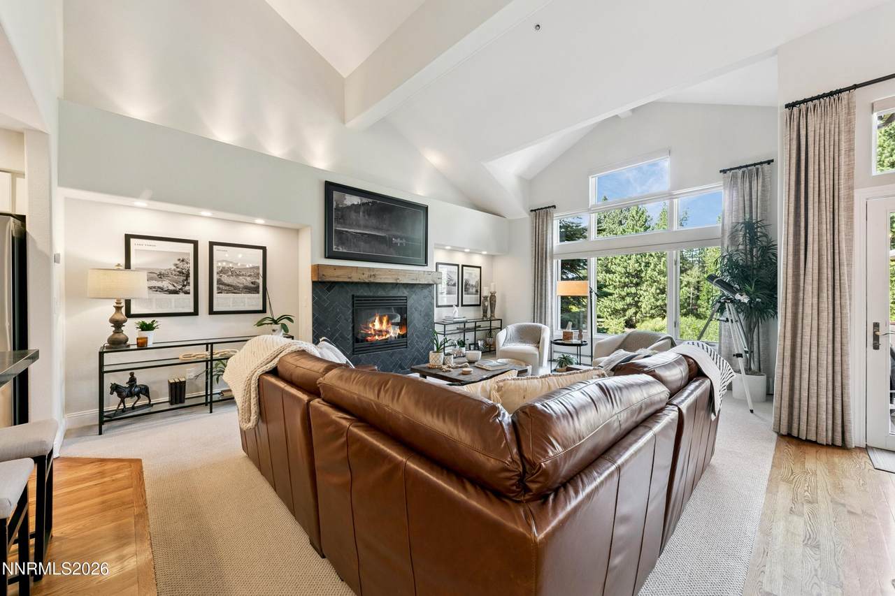 929 Northwood Boulevard - Photo 1