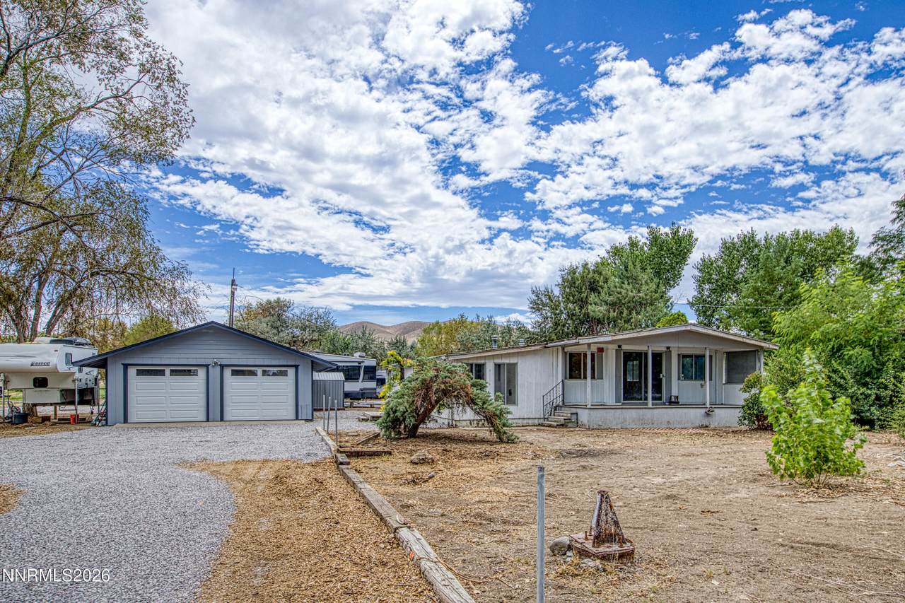 1395 Farm District Road - Photo 1