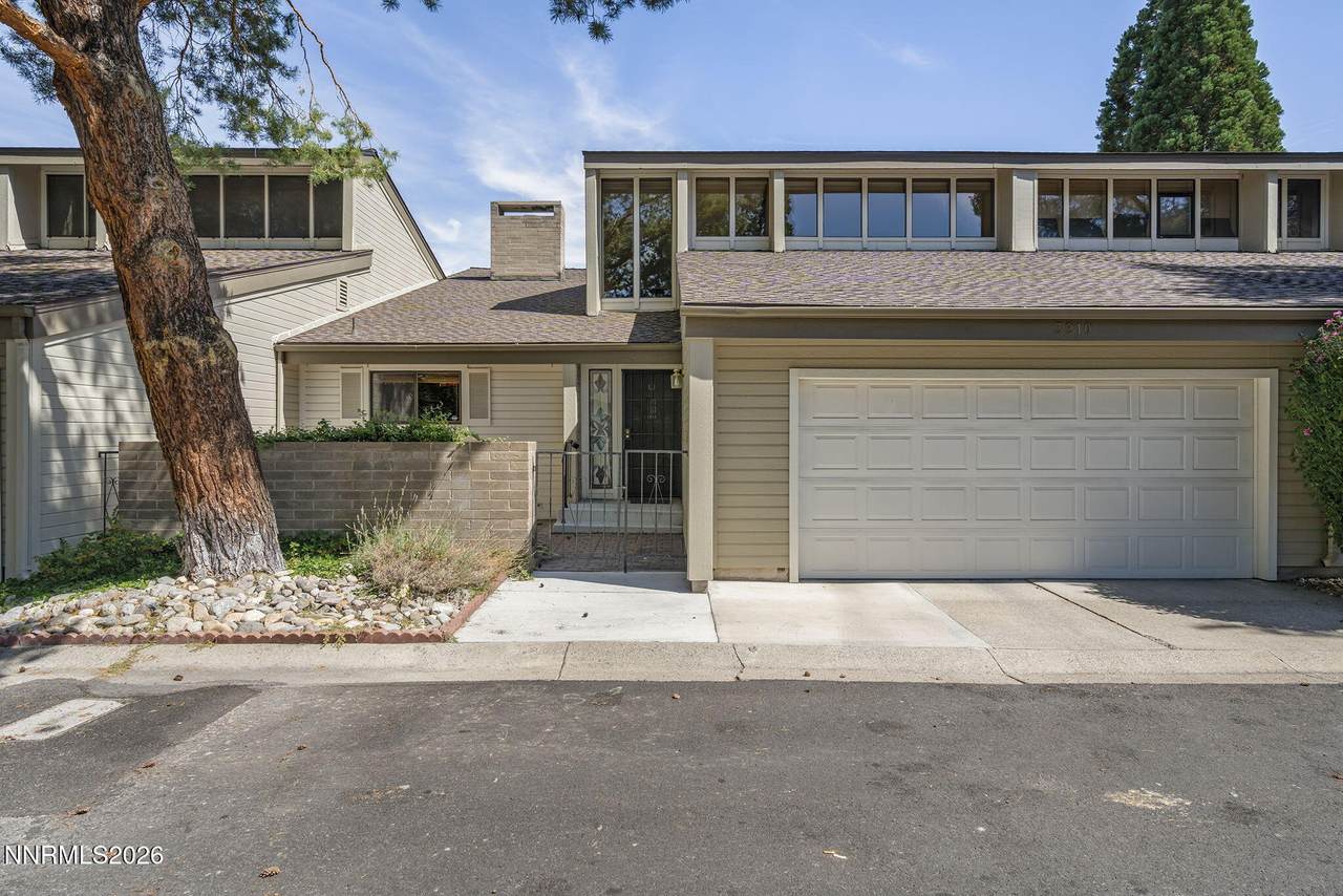 3910 Greenbriar Court - Photo 1