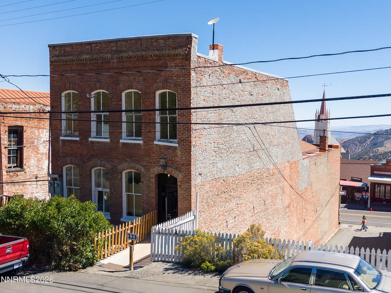 121 B Street - Photo 1