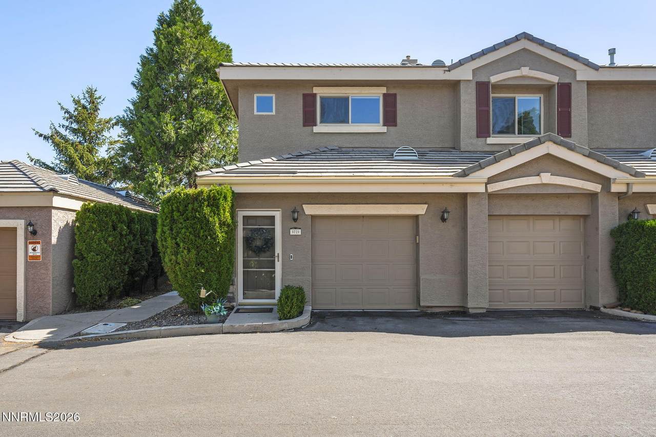 900 Meadows Parkway - Photo 1