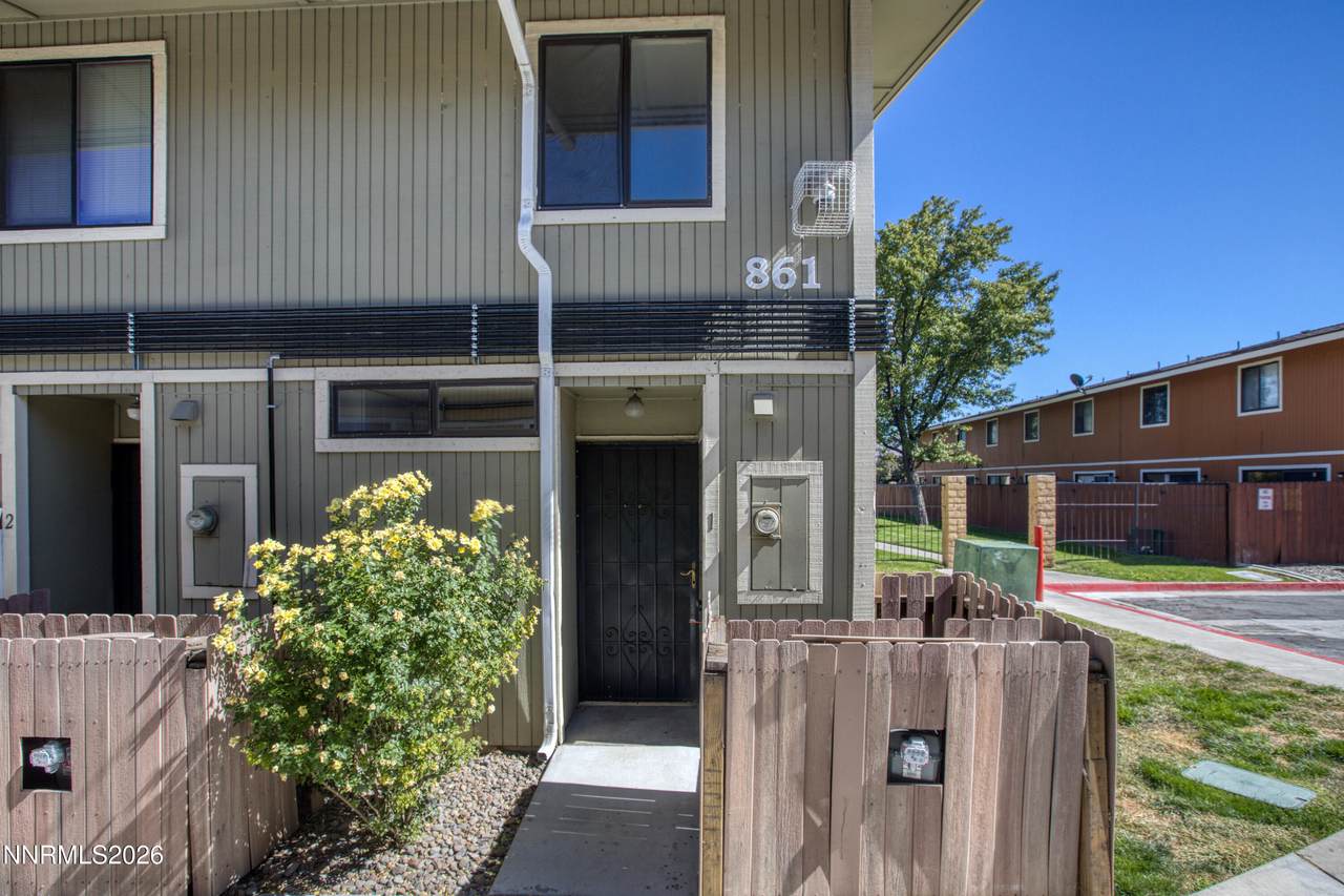 861 Nutmeg Place - Photo 1