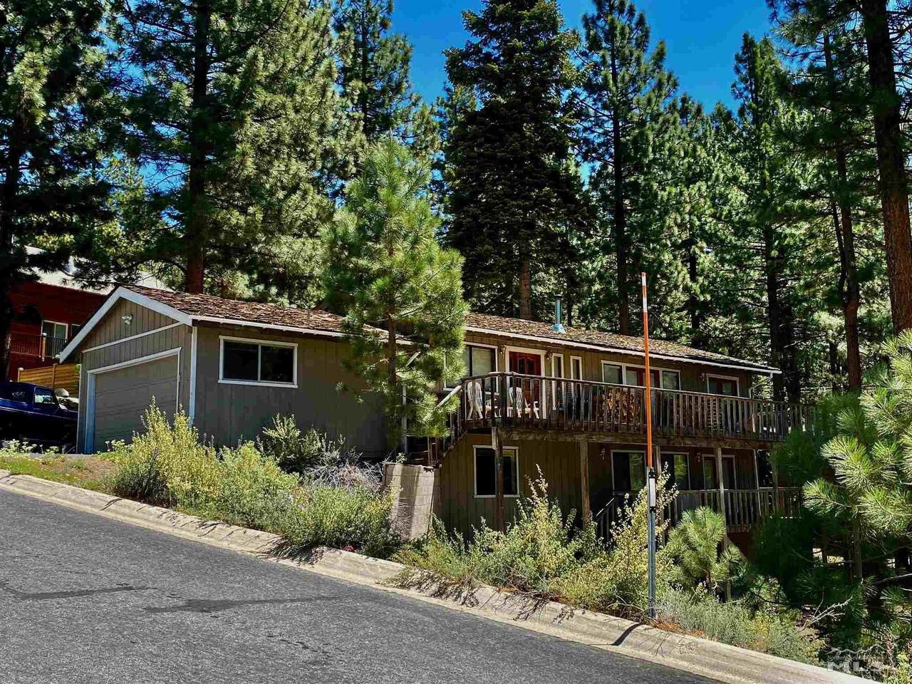 255 Sherwood Ct - Photo 1