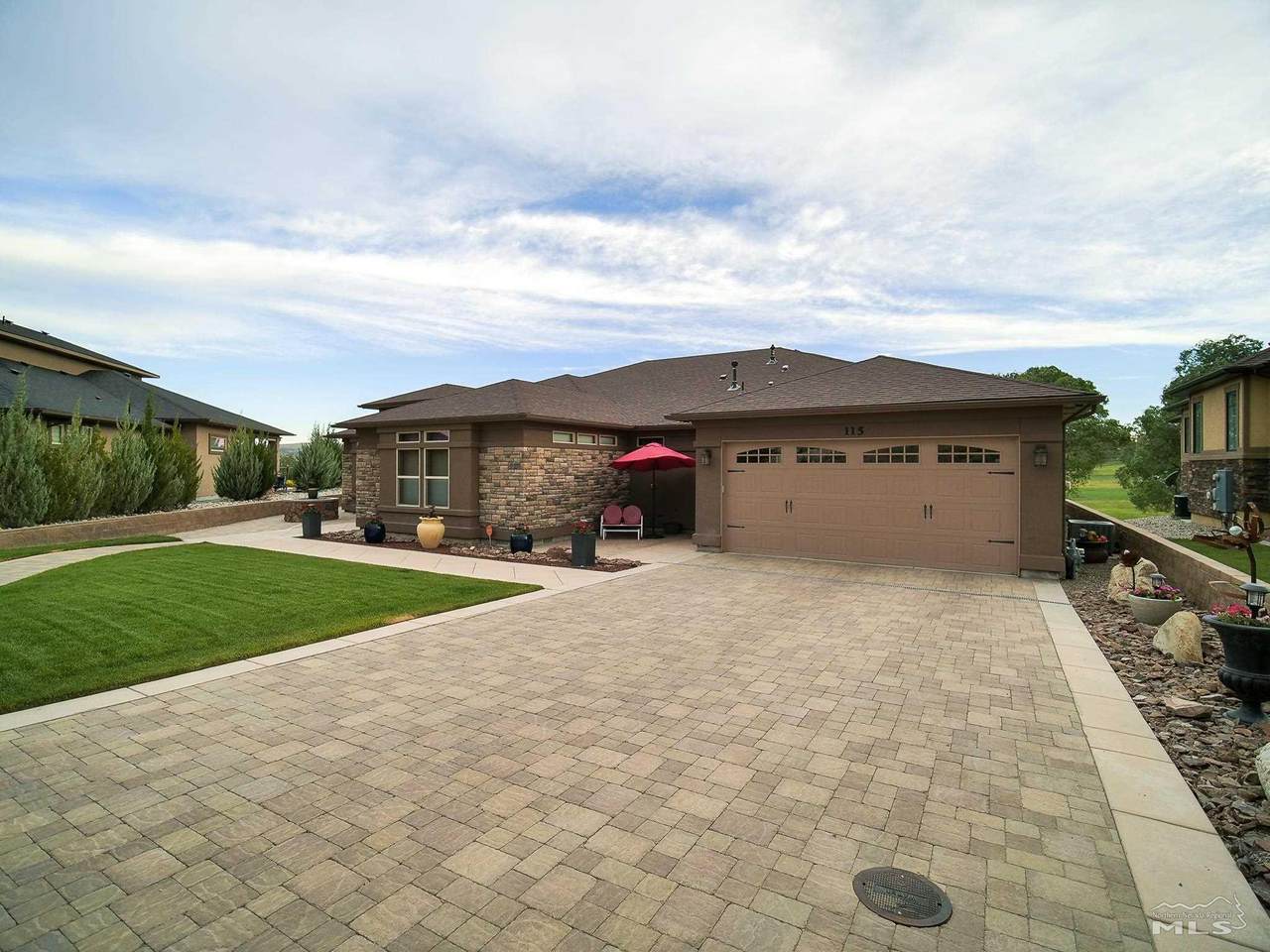 115 Woods Court - Photo 1
