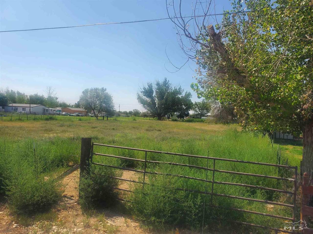 1080 Ernst Dr - Photo 1