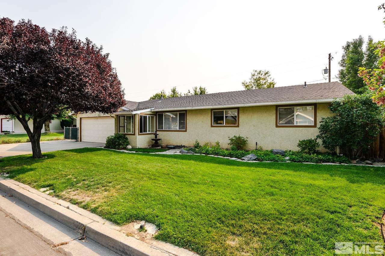 1536 Wildrose - Photo 1