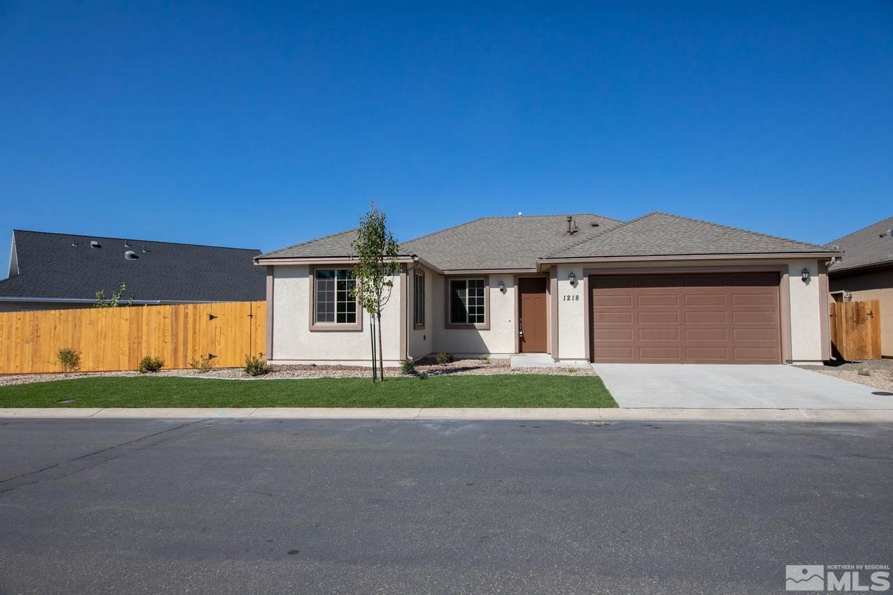 538 Country Hollow - Photo 1