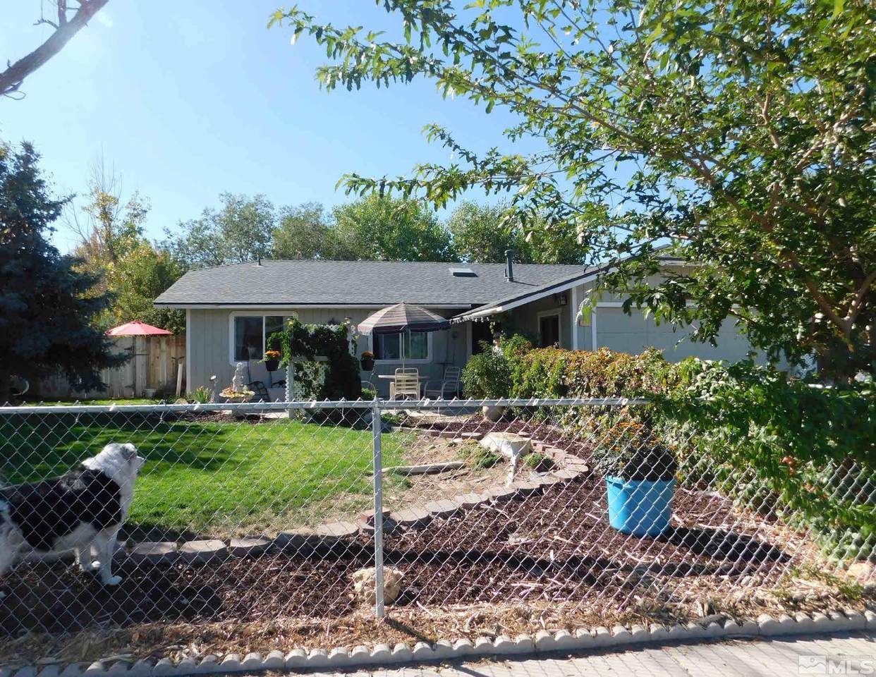 1394 Leonard Road - Photo 1