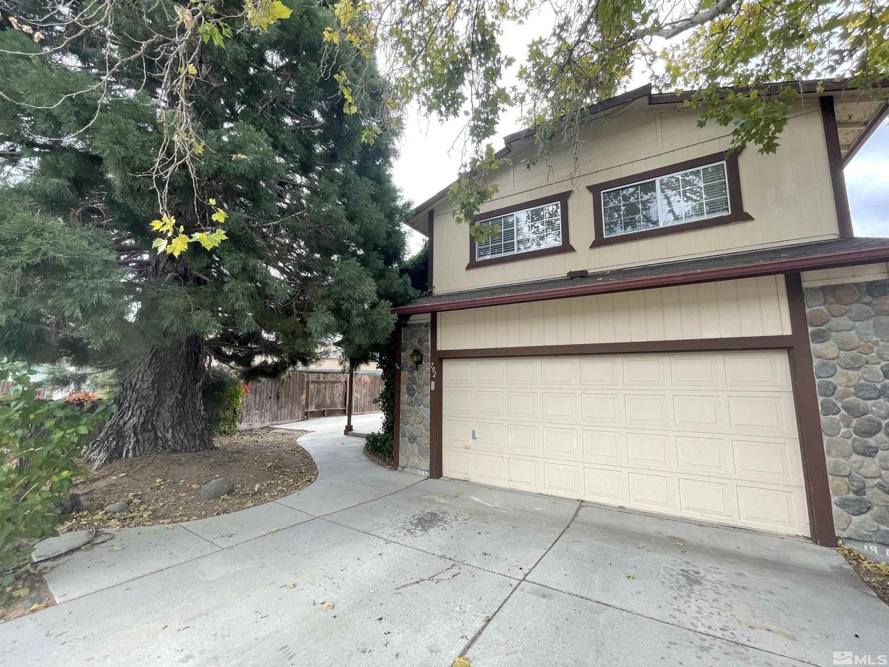 792 Diogenes Court - Photo 1
