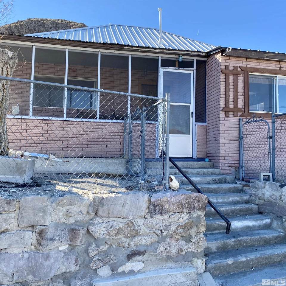 115 Booker - Photo 1
