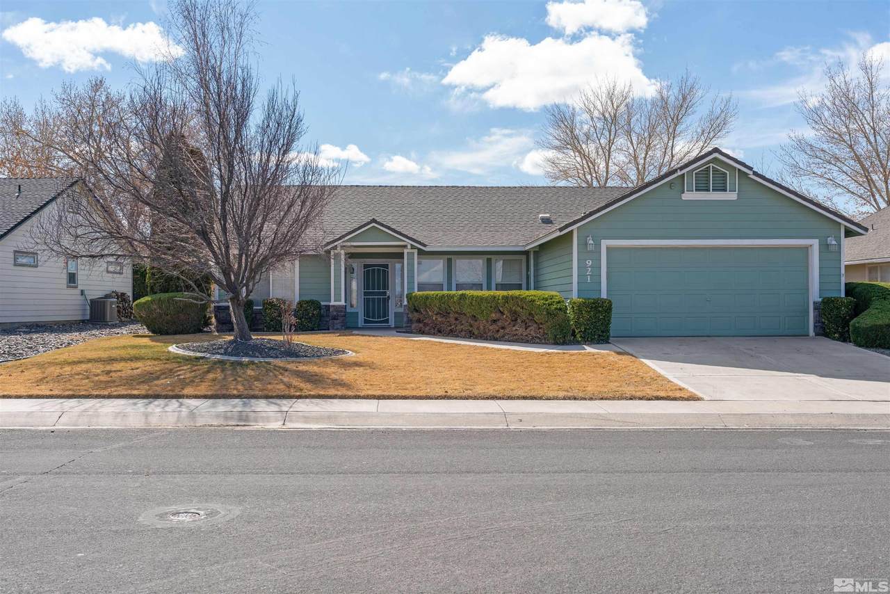 921 Julia Lane - Photo 1