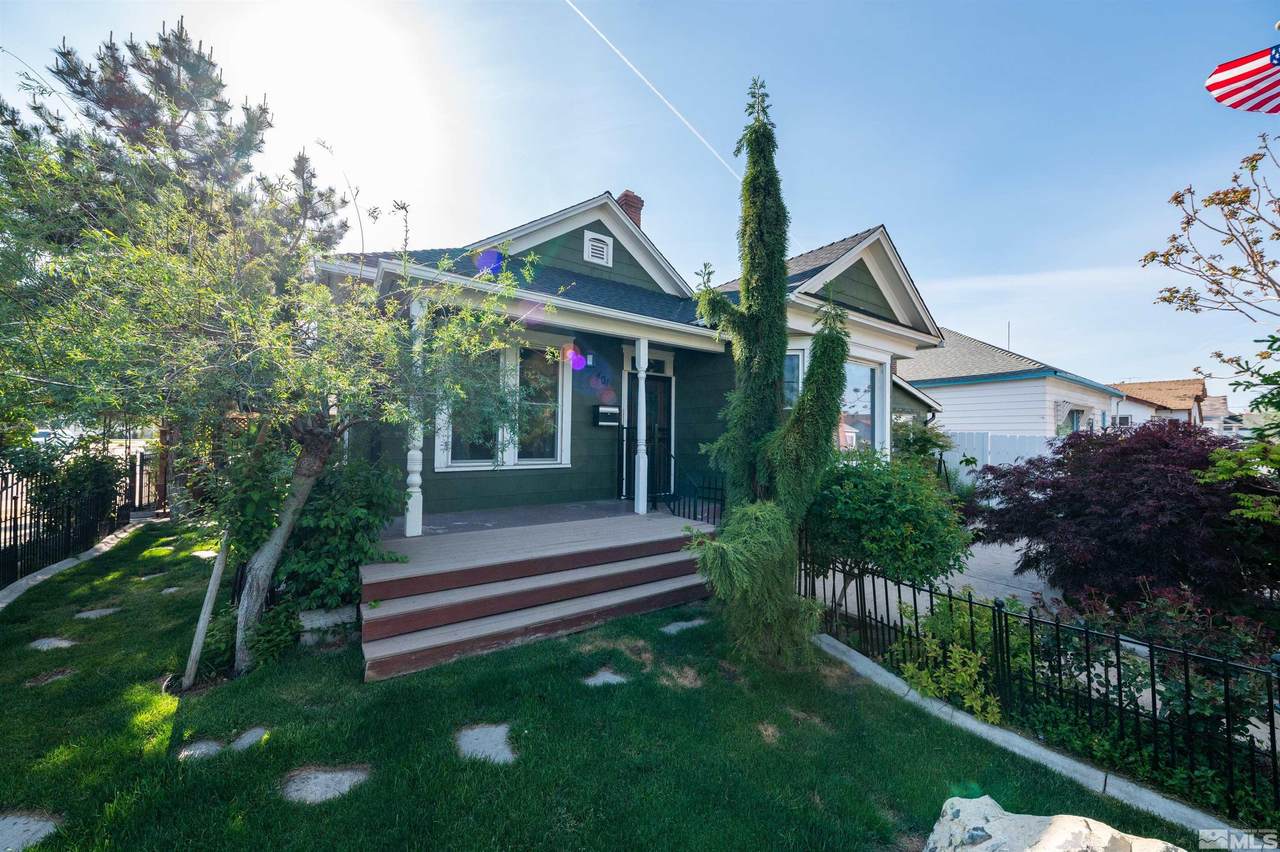 401 7th Street - Photo 1