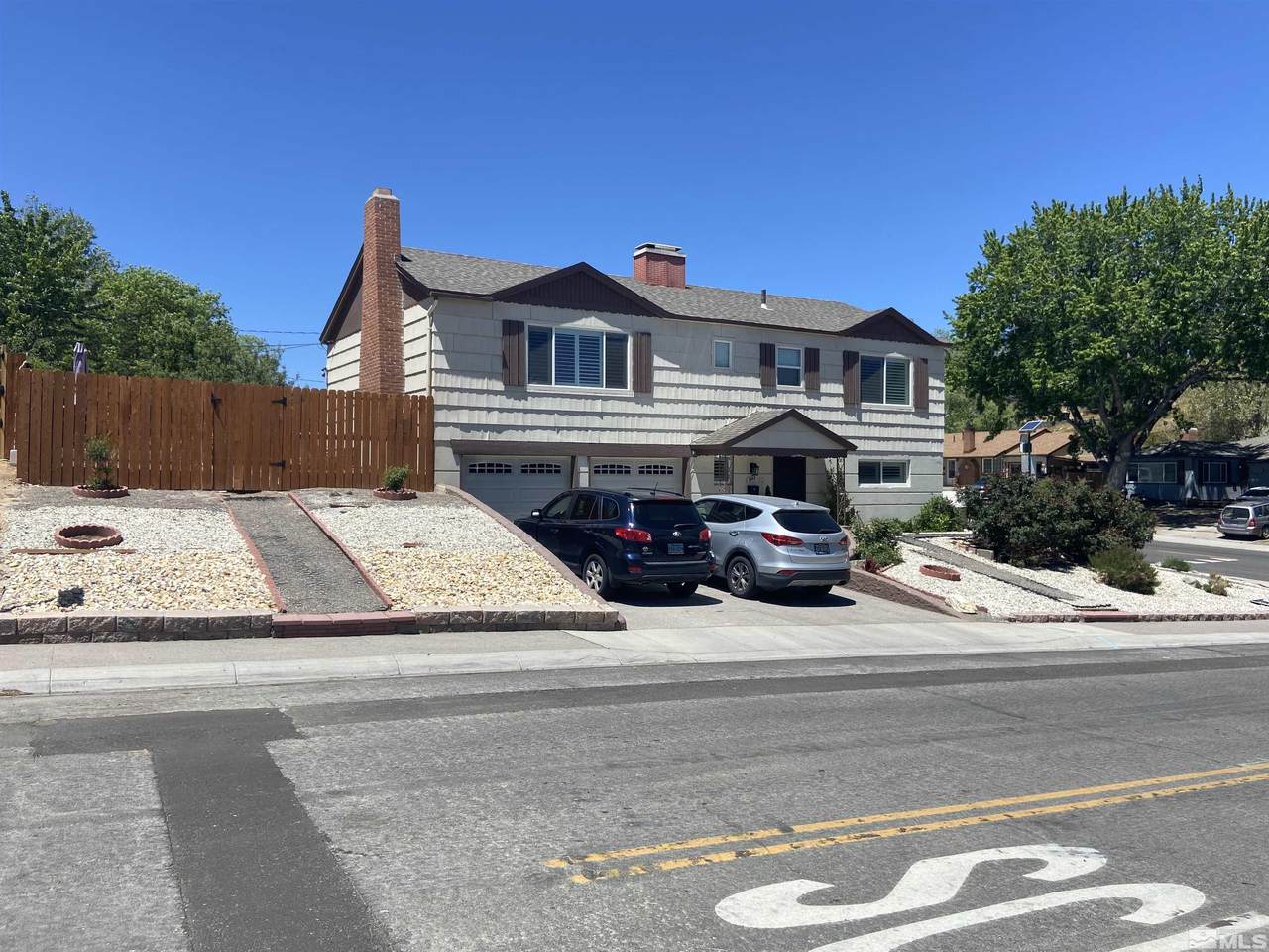 1095 Munley Drive - Photo 1