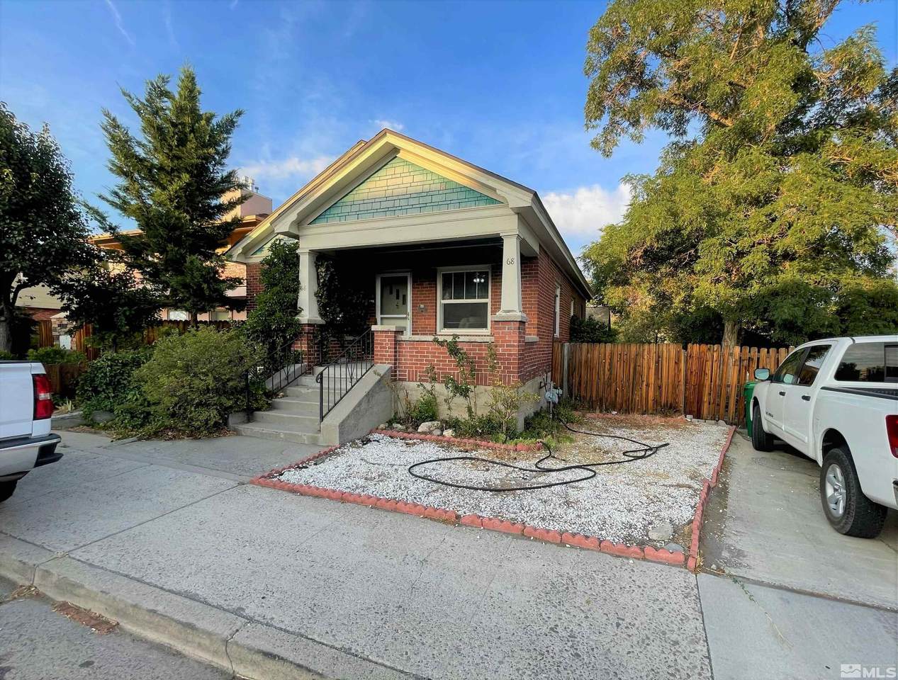 68 Keystone Ave - Photo 1