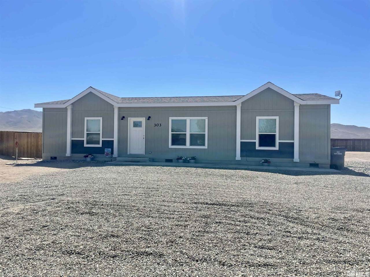 303 Chateau Way - Photo 1