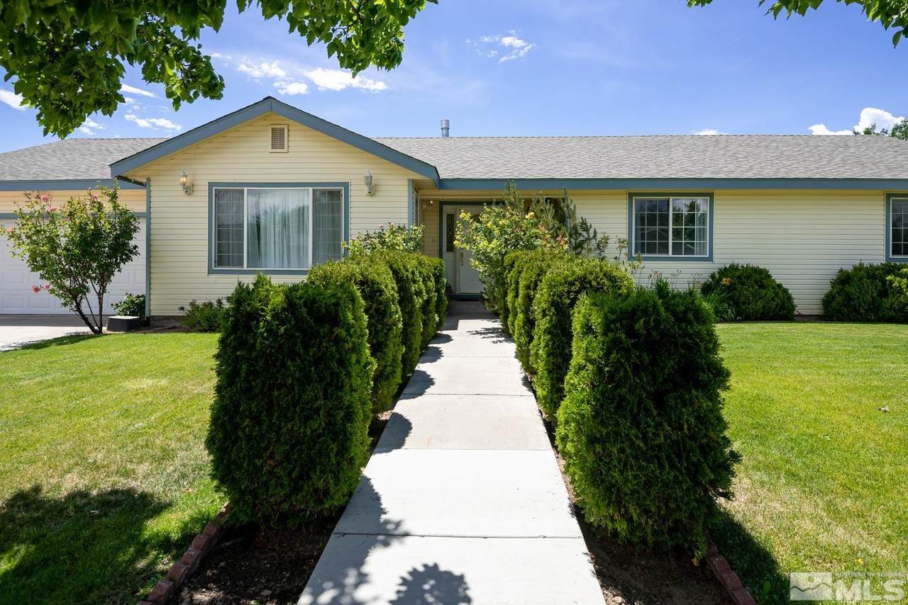 734 Garys Way - Photo 1