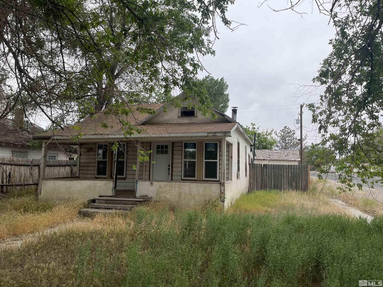 885 Elmhurst Ave - Photo 1