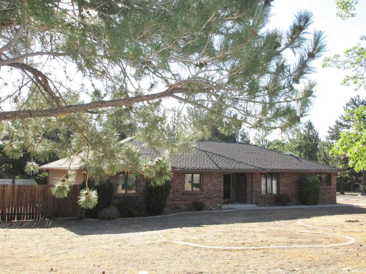 1401 Longview Way - Photo 1