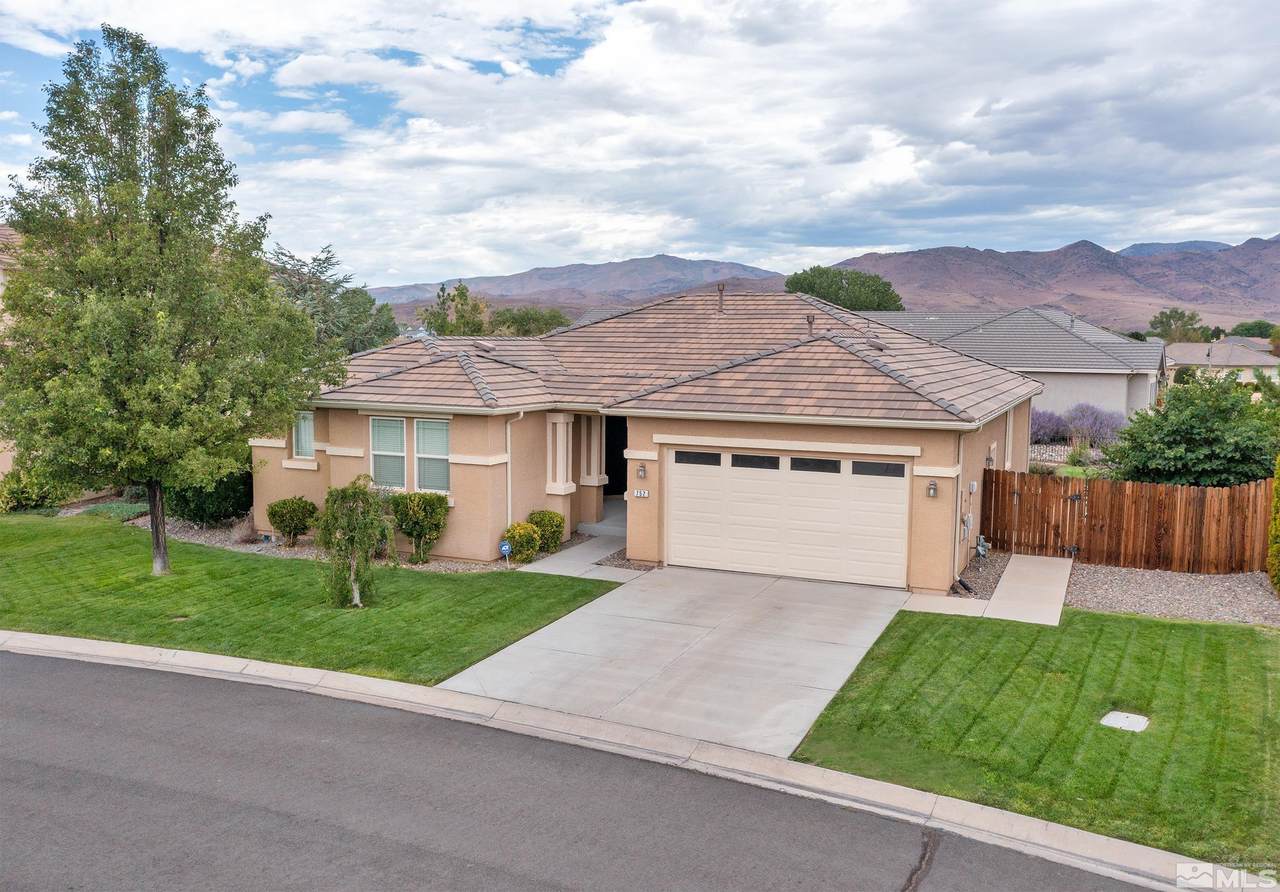 752 Grayhawk Dr - Photo 1