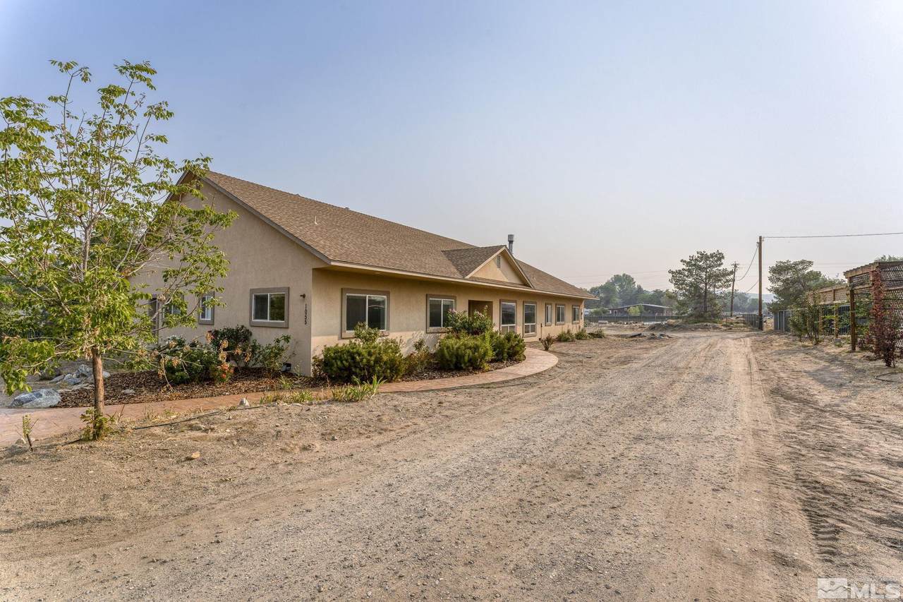 1055 Arroyo Dr - Photo 1