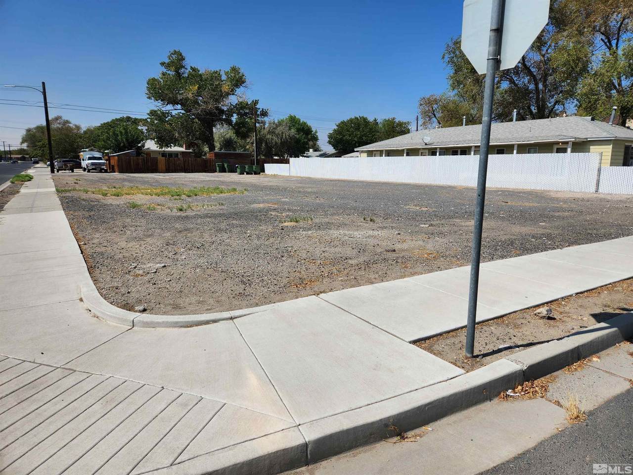 660 Center Street - Photo 1