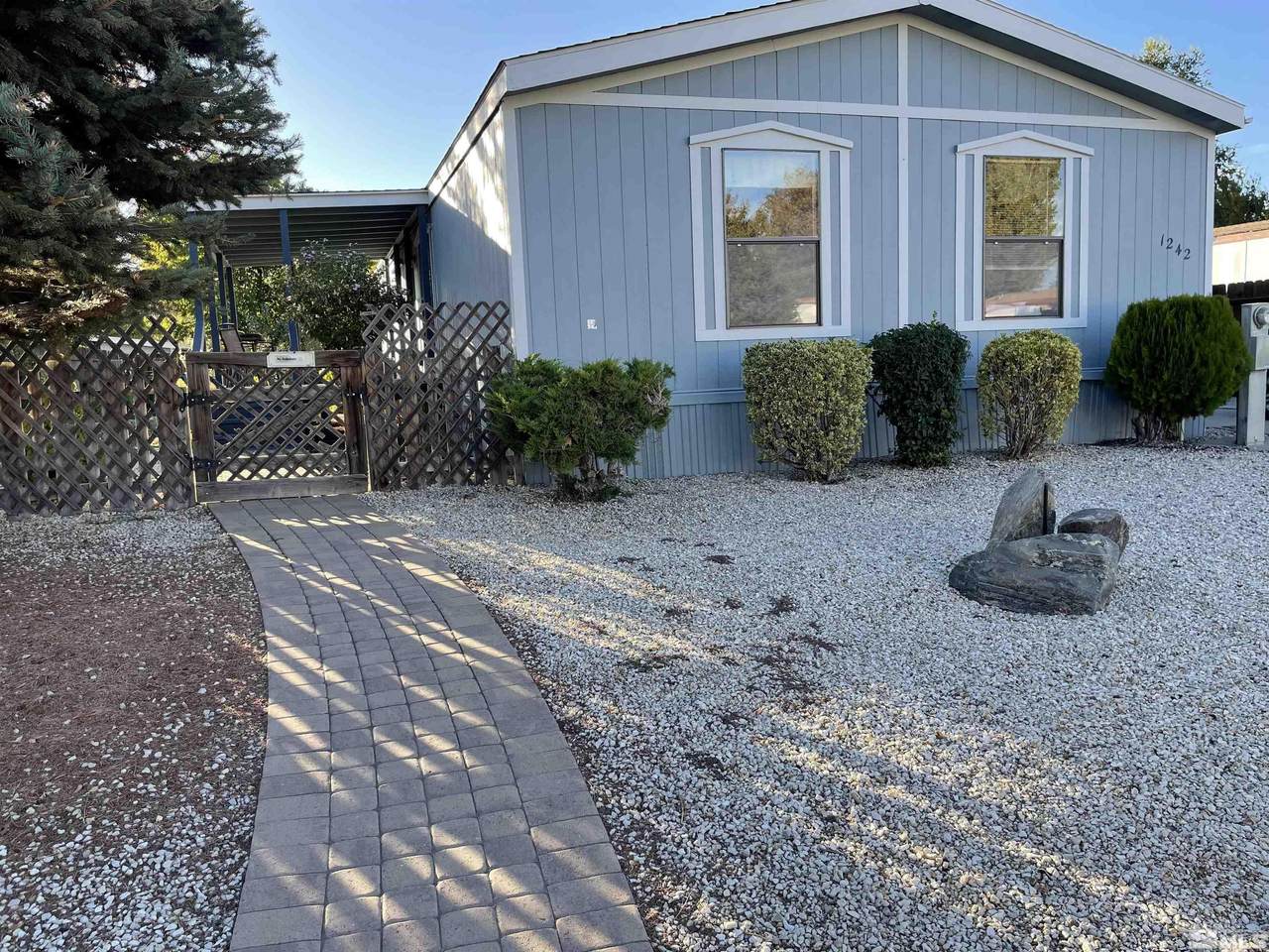 1242 Jewell Avenue - Photo 1