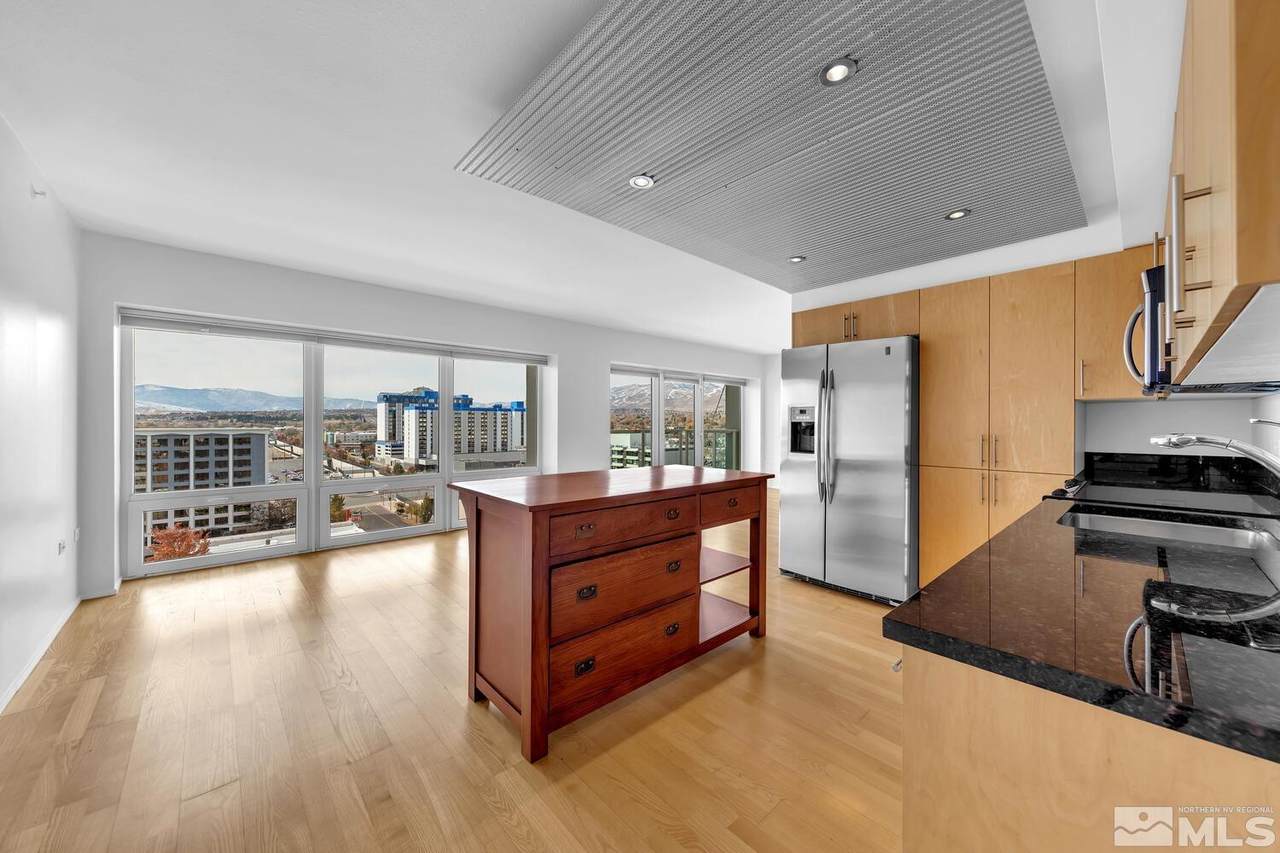 255 N Sierra Street - Photo 1