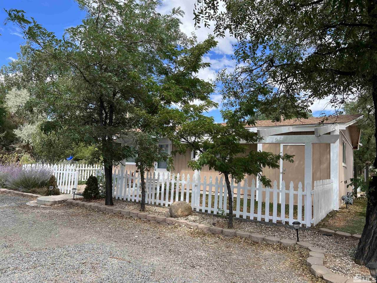 3000 Eastlake Blvd - Photo 1