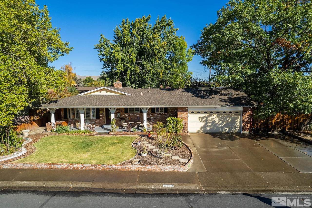 2035 California Ave - Photo 1