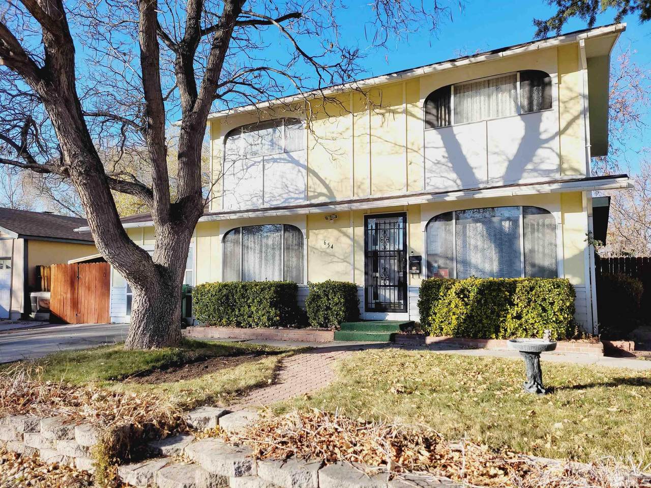 654 Oleander - Photo 1