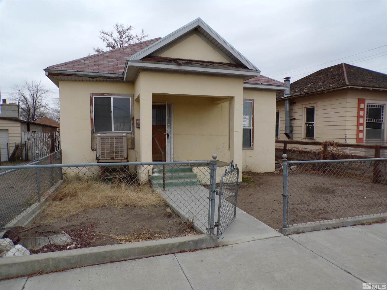 126 Laverne St - Photo 1