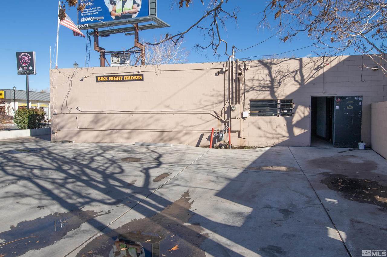 1923 Prater Way - Photo 1