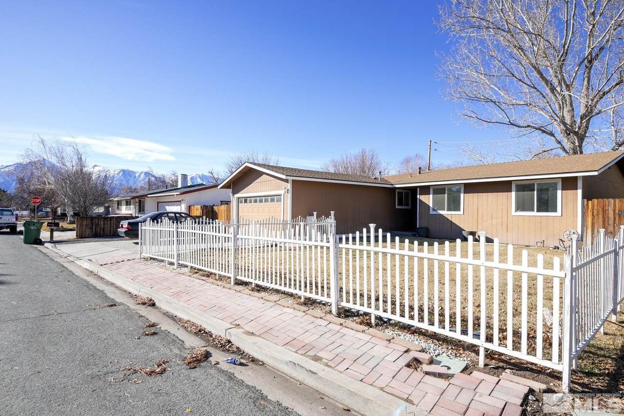 1374 Waterloo Ln - Photo 1