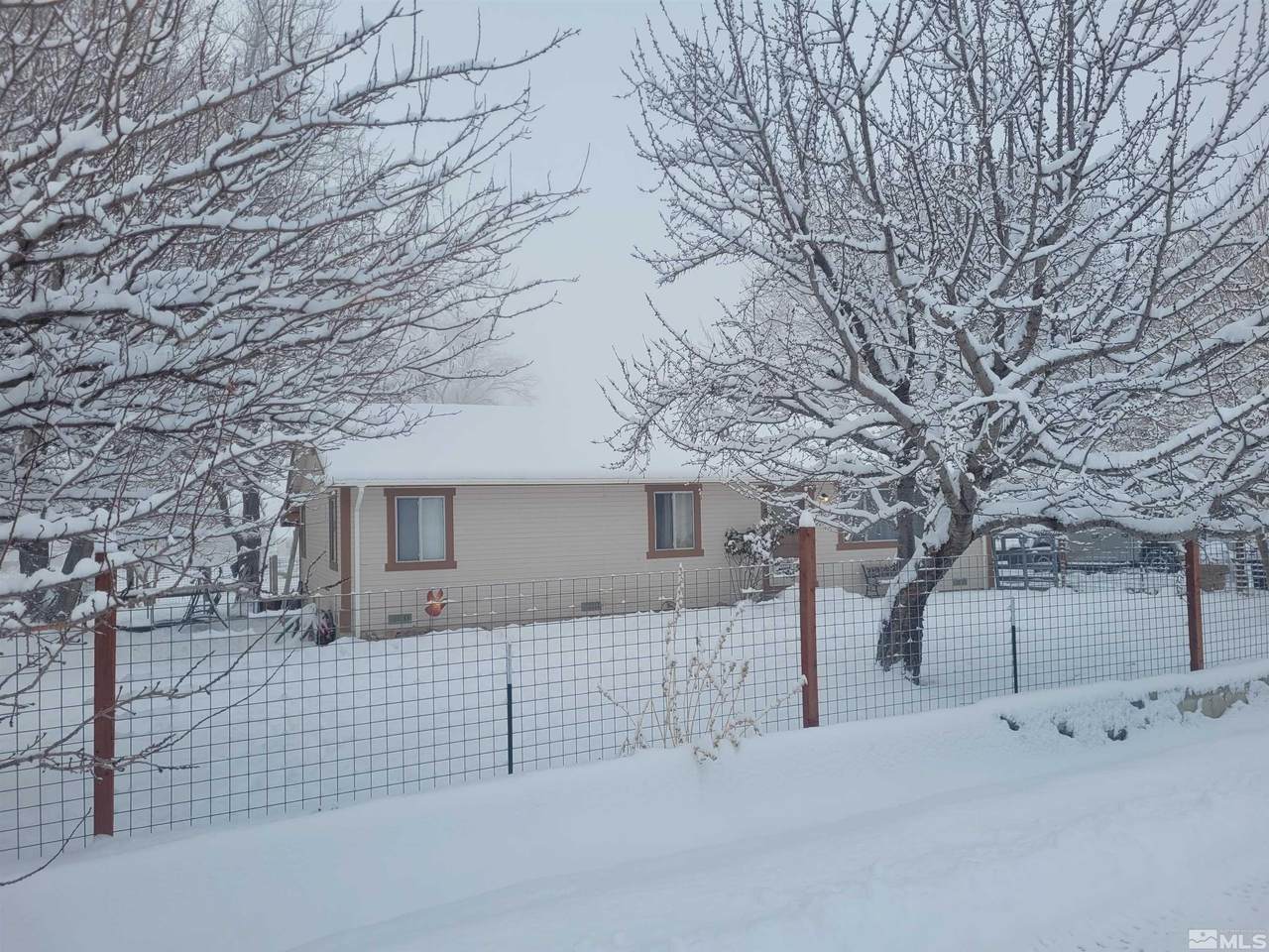 960 Shadow Ln - Photo 1