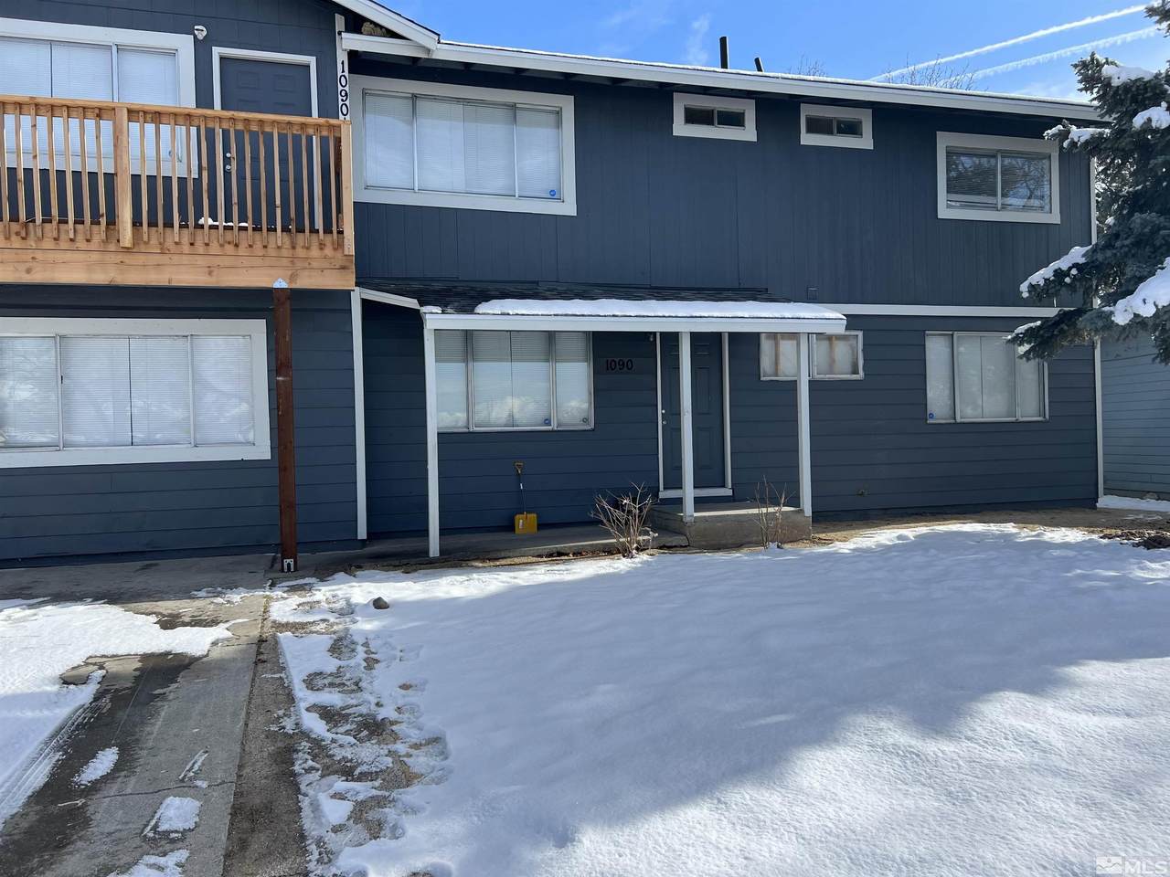 1090 Barstow St - Photo 1