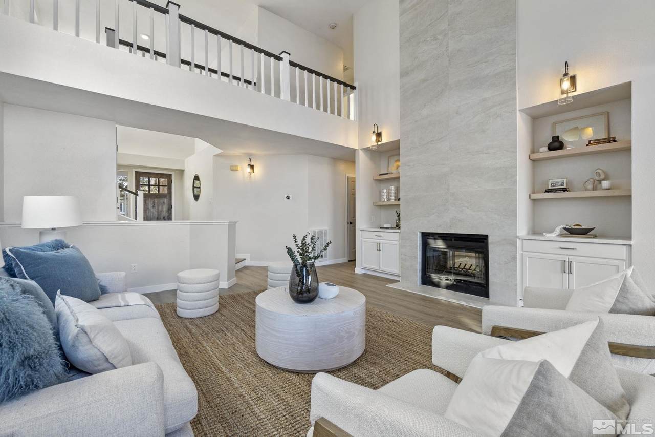 1941 Mountain Vista Way - Photo 1