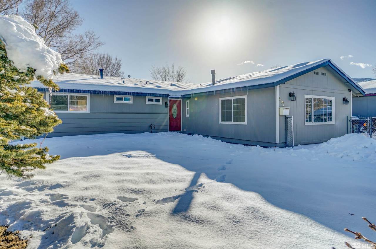 307 Applegate - Photo 1