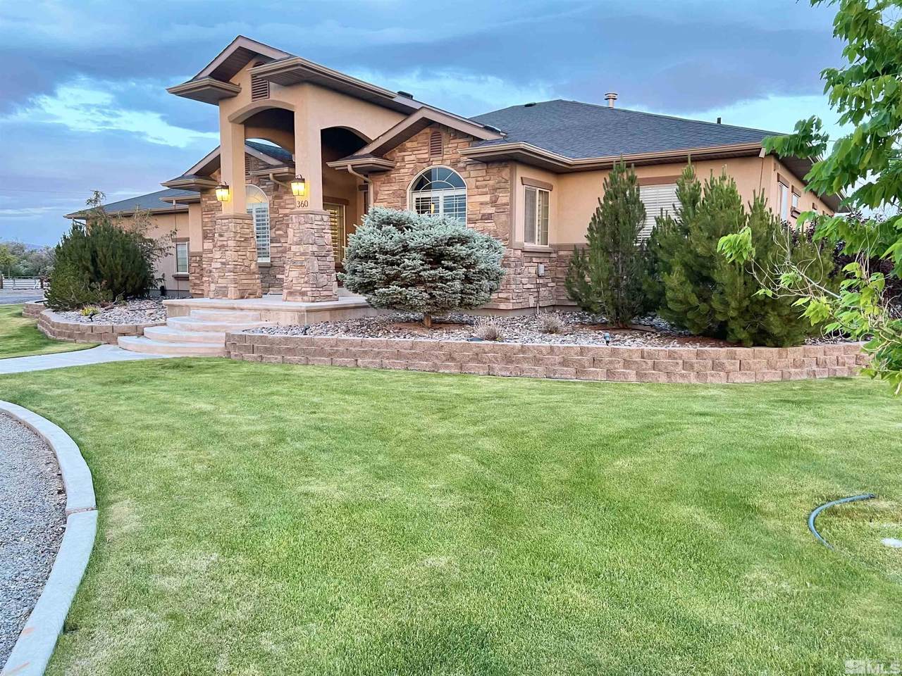 360 Jillian - Photo 1
